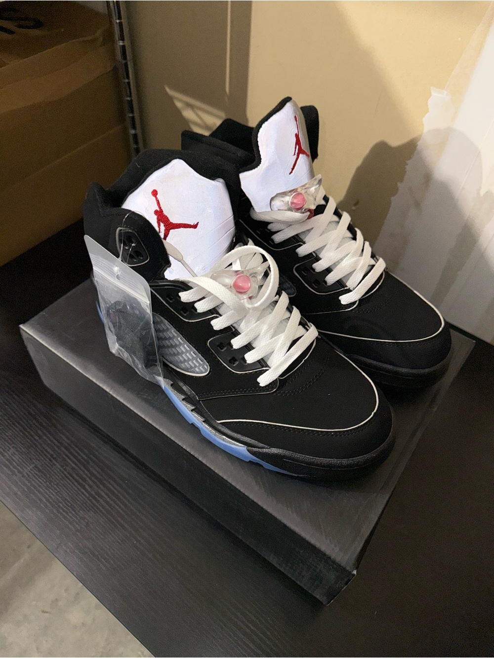 Jordan 5 Retro Metallic Black Size 9.